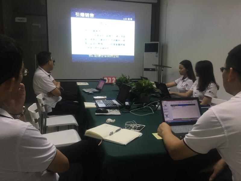  72期瓜瓜早課堂-你以為在火車上賣盒飯很簡單？