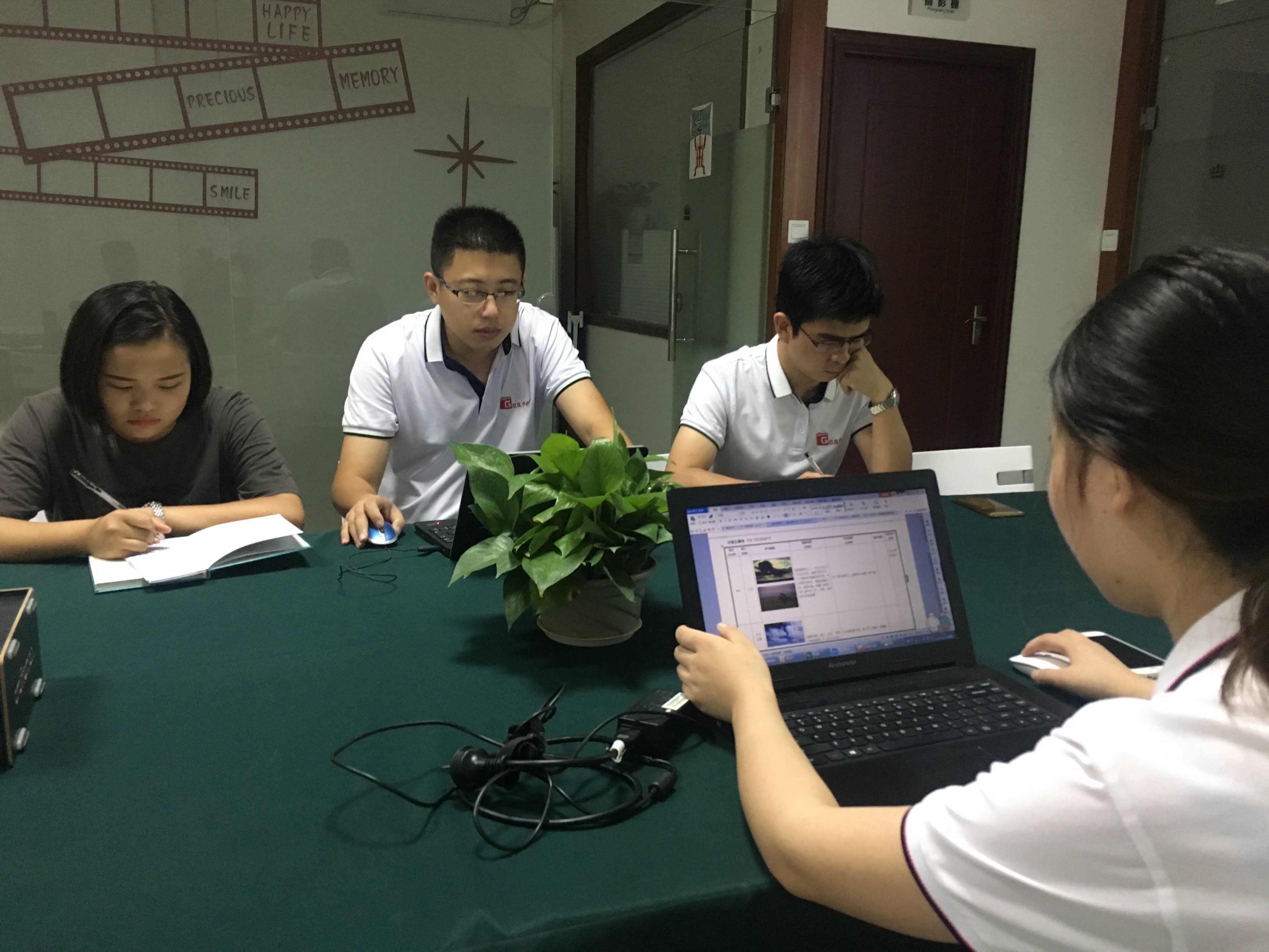 73期瓜瓜早課堂-你有留意衣領系了幾顆扣子嗎？