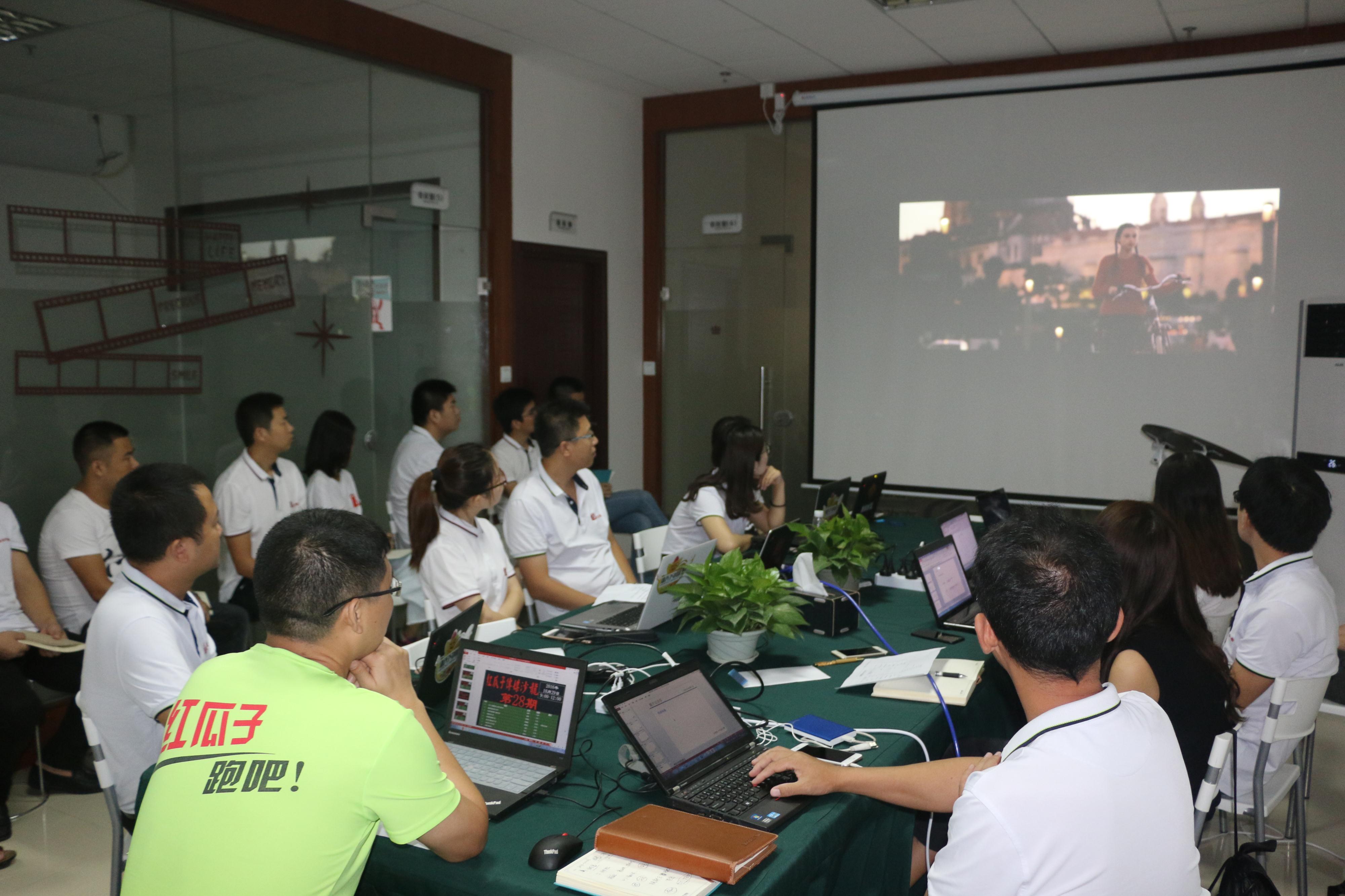 10月的積累，11月的光芒，迎著朝陽，紅瓜子，走你！