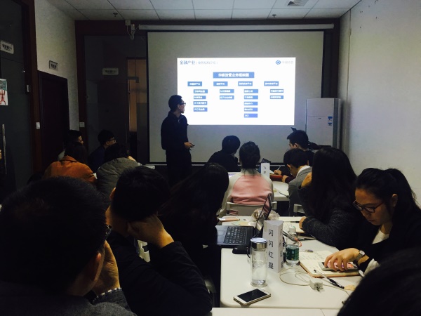 特朗普宣誓就任美國總統(tǒng)，工作已經(jīng)開始，你做企業(yè)宣傳片了嗎？