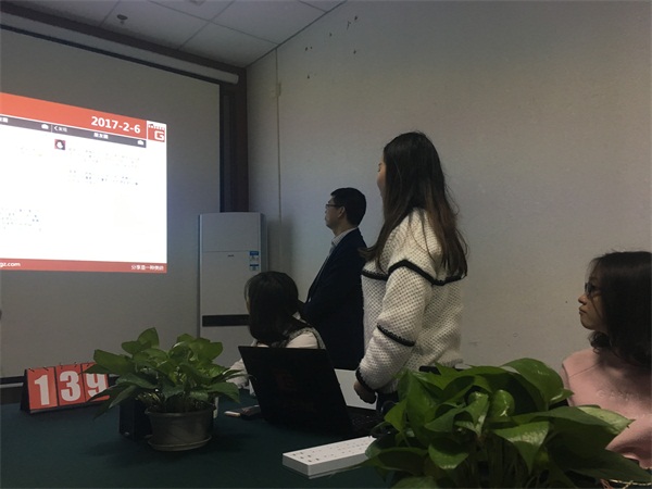 瓜瓜早課堂(139)-微笑，贊美，講故事!