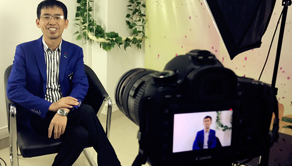 達(dá)康書記的杯子，加上視頻制作營(yíng)銷推廣，不火才難！