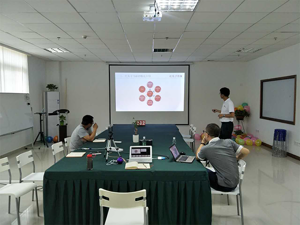 紅瓜子傳媒_企業(yè)宣傳片視頻制作_來到紅瓜子，仿佛回到了熱情奔放的青春